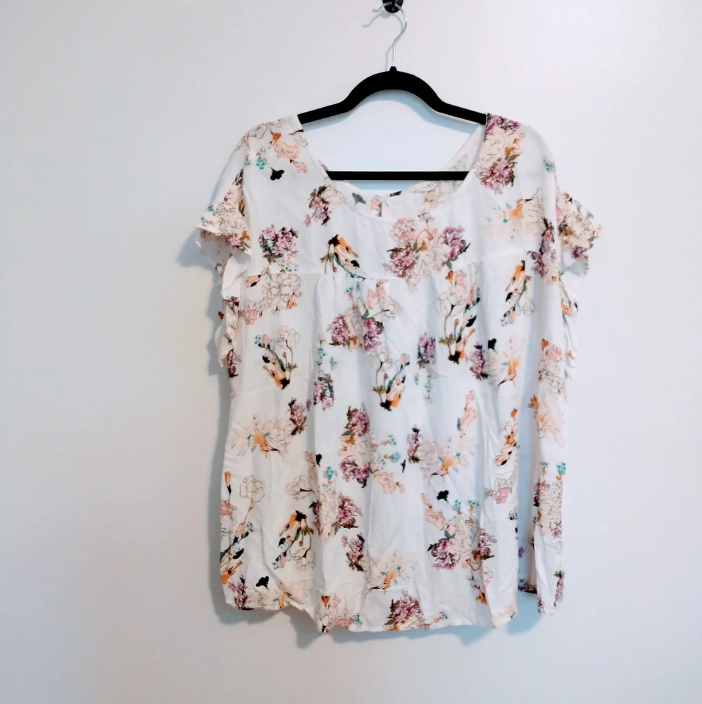Kori White Floral Short sleeve blouse size XL
